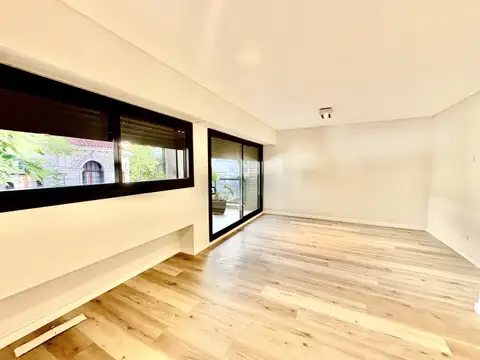 Departamento dúplex 2 dormitorios en Zona Rio. Roca Esq Tucuman.