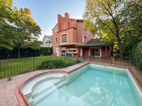 Casa a la venta en Barrio Lomas de Benavidez 4 dormitorios   amplio Play en Altillo