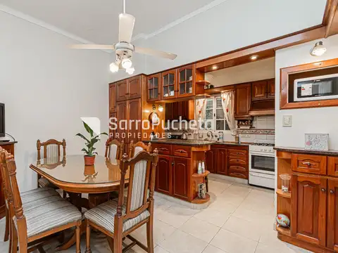 Casa 5 ambientes con 2 baños