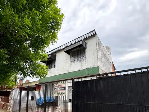 VENTA DE 3 VIVIENDAS EN UNA MISMA PROPIEDAD - BUENA UBICACIÓN DE JOSÉ C. PAZ.