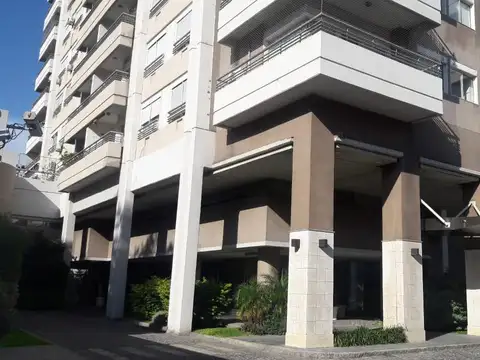 Vicente López - Excelente monoambiente con balcón en edificio con seguridad 