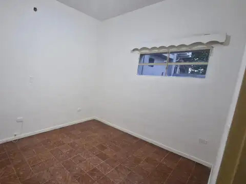 Depto Tipo Casa en Alquiler 48 años