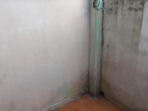 Depto Tipo Casa en Alquiler en Lomas del Mirador, $ 450.000