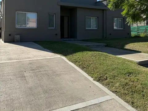 Casa en Alquiler en Puertos - Barrio Vistas, USD 1.300