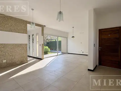 Casa en alquiler anual en Los Olivares