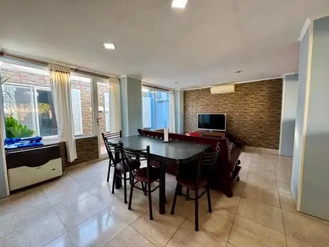 CASA EN VENTA DE 3DOR,COCHERA Y PATIO EN SCC