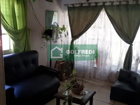 Casa 3 ambientes con 1 baño