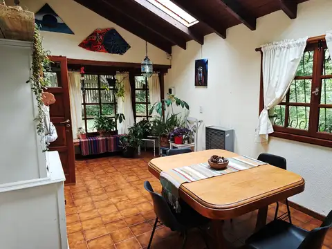 Casa 4 ambientes con 1 baño