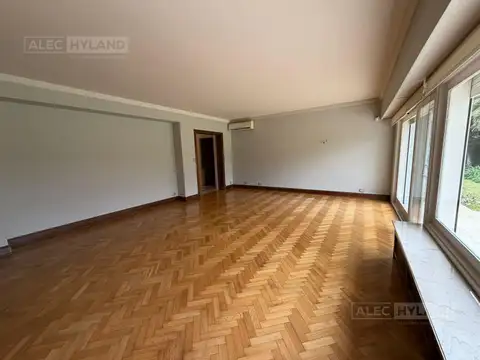 Casa en Venta en Acassuso Libertador  /  Solis, USD 1.200.000