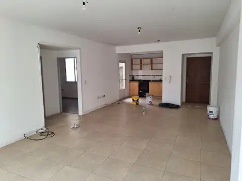 Avenida Rivadavia 9500, Piso 1
