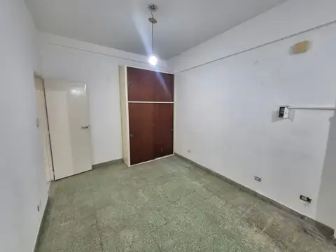 Departamento en Alquiler en Coghlan, $ 950.000
