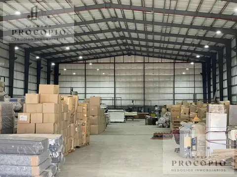 Nave en parque industrial