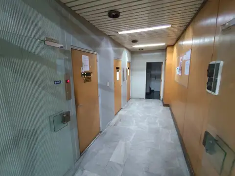 Oficina en Venta en España, USD 14.000