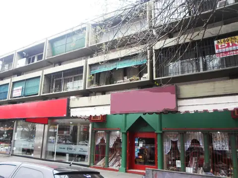 Av. Maipu al 3500 entre Bermudez y Jose Ingenieros