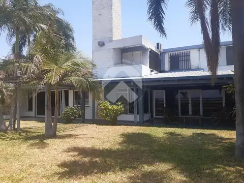 CASA CON ACCESO A LA LAGUNA SETÚBAL