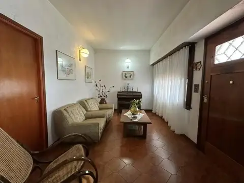 Casa en Venta en Bernal Oeste, USD 105.000