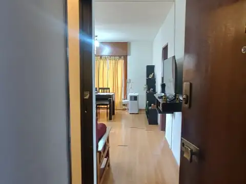 Humberto 1 2900, Piso 6