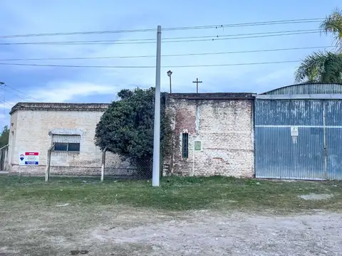 Casa 4 ambientes con 1 baño