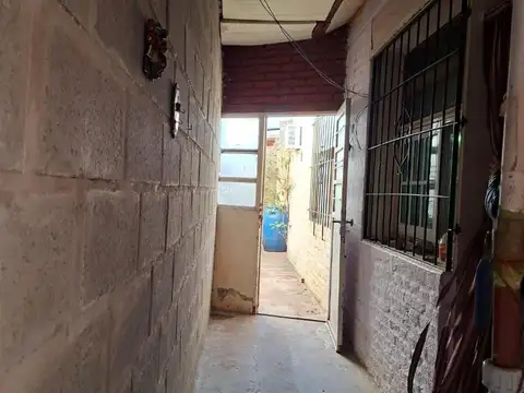 CASA LOTE PROPIO Y LOCAL