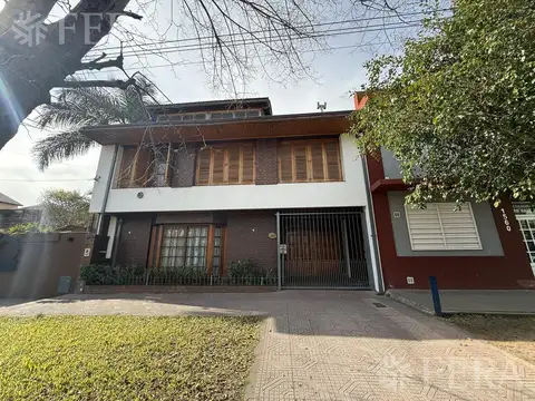 Venta casa 5 ambientes con cochera en Quilmes