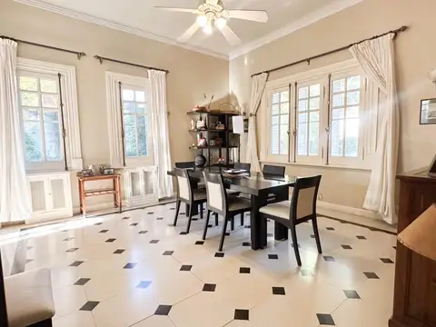 Casa 5 ambientes con 5 baños