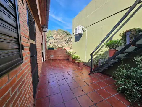 Galpón Locales comerciales y vivienda en Godoy 3200 salida por Cerrito