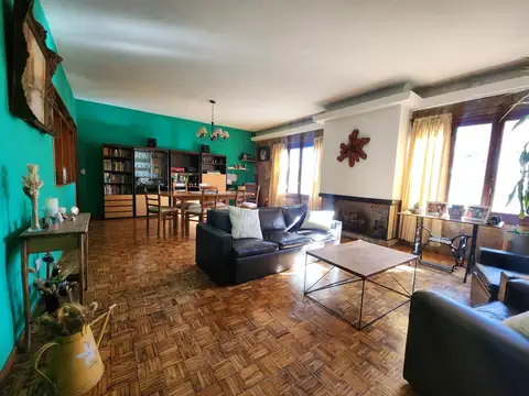 Locales comerciales y vivienda en Godoy 3200 salida por Cerrito