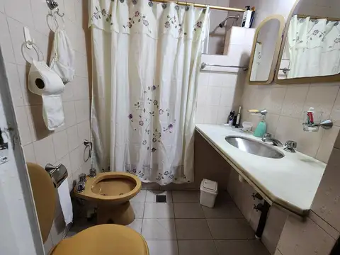 Local en Venta en Cinco Esquinas, USD 220.000