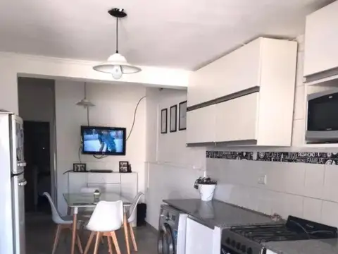 Depto Tipo Casa 2 ambientes con 1 baño