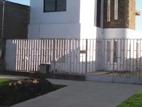Jose M Estrada 600