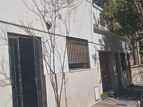 VENTA CASA 4 DORM 2 BAÑOS BARRIO SAN VICENTE
