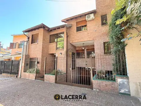 PH TIPO CASA 4 AMBIENTES EXCELENTE ESTADO