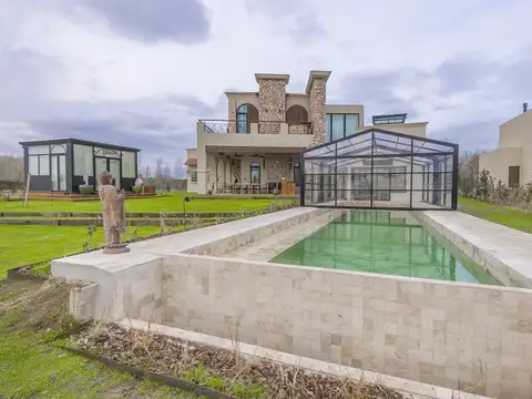 Casa en venta en Chacras de la Reserva 