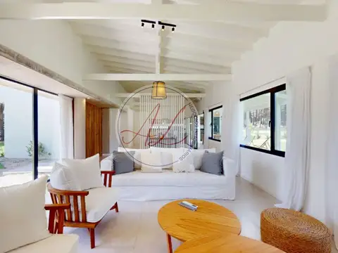 CASA 14 MZA C / BARRIO PIONEROS