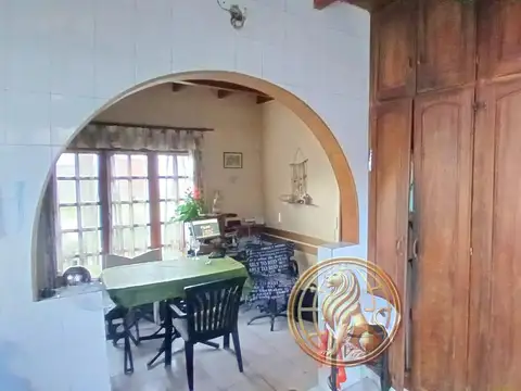 Casa 5 ambientes con 2 baños