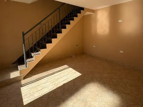 Depto Tipo Casa en Venta 40 años