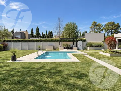 Casa en Venta al Este