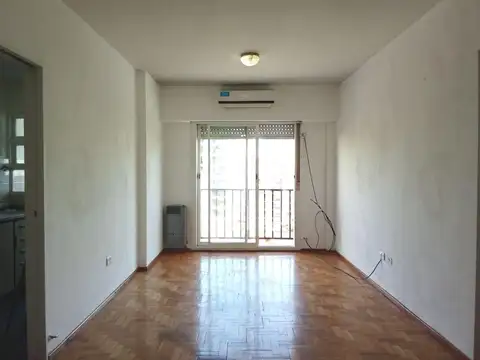 Av. Alvarez Thomas  al 3200