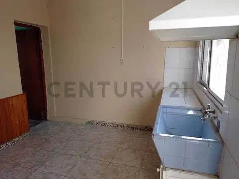 Casa 10 ambientes con 3 baños