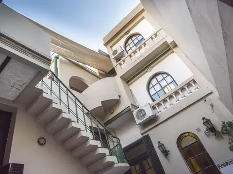 Depto Tipo Casa 5 ambientes con 2 baños