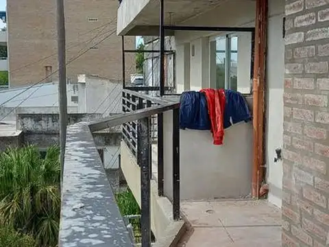 J V González al 1100