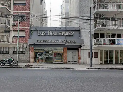 Terreno en venta en Recoleta. Paraguay y Ecuador Para 2114 m2 vendibles. Plaza Mons. de Andrea Subte