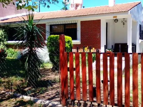 CASA EN VENTA EN SAN ROQUE CON PILETA 