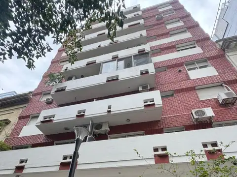 Departamento de 3 ambientes, con balcón al contrafrente. Ideal inversor.