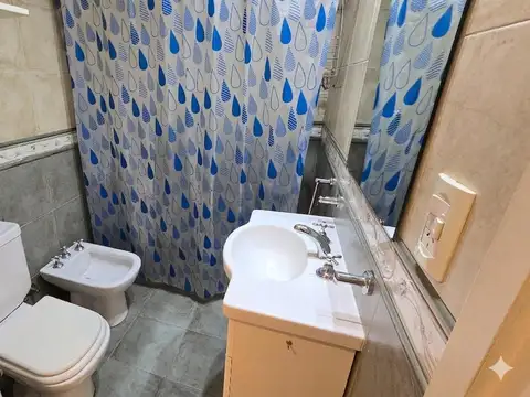 Casa 8 ambientes con 3 baños