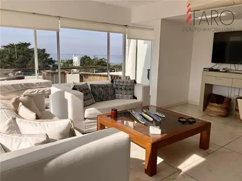 Apartamento en alquiler 4 dormitorios. Brava