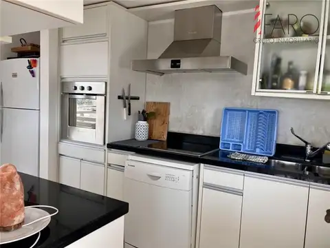 Apartamento en alquiler 4 dormitorios. Brava