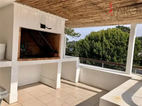 Departamento 5 ambientes con 4 baños