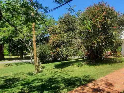 Casa de 7 Ambientes en Venta con Pileta en Nautico Escobar
