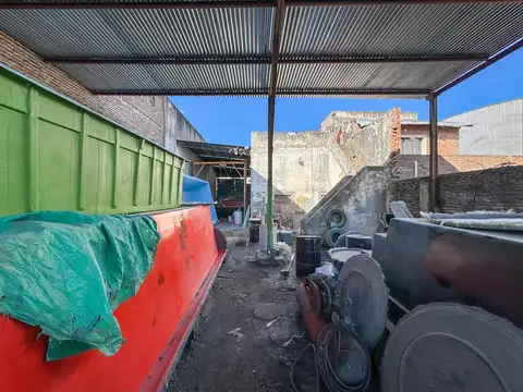 Galpón en venta, 300 m2, Mercado de Concentración Fisherton